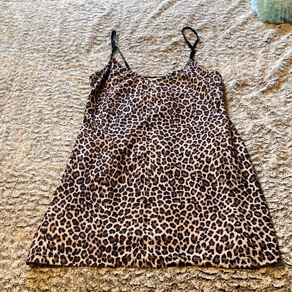 NWOT-RARE Vintage Victoria Secret leopard print body con mini slip dress-Size M.